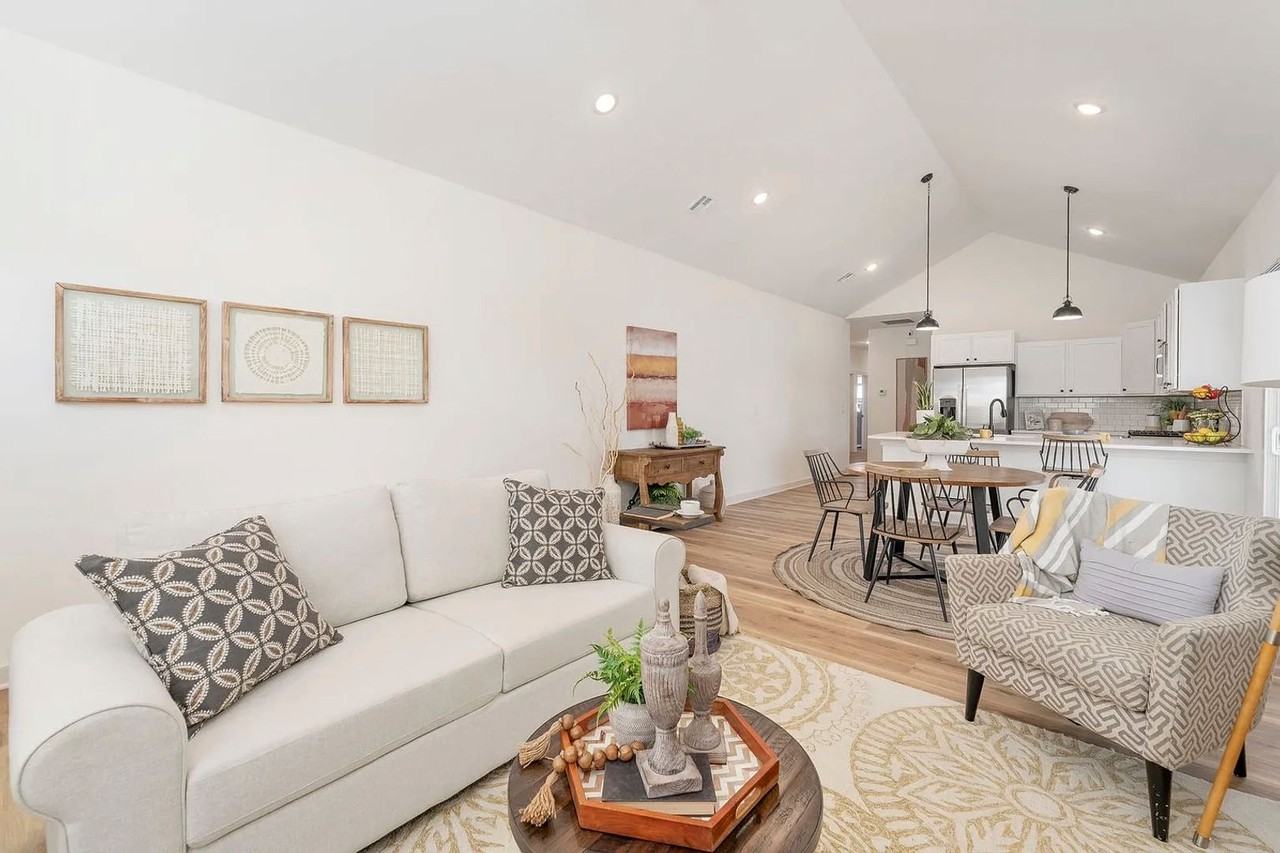 2114 W Elk Ridge Ave - Photo 5 of 15