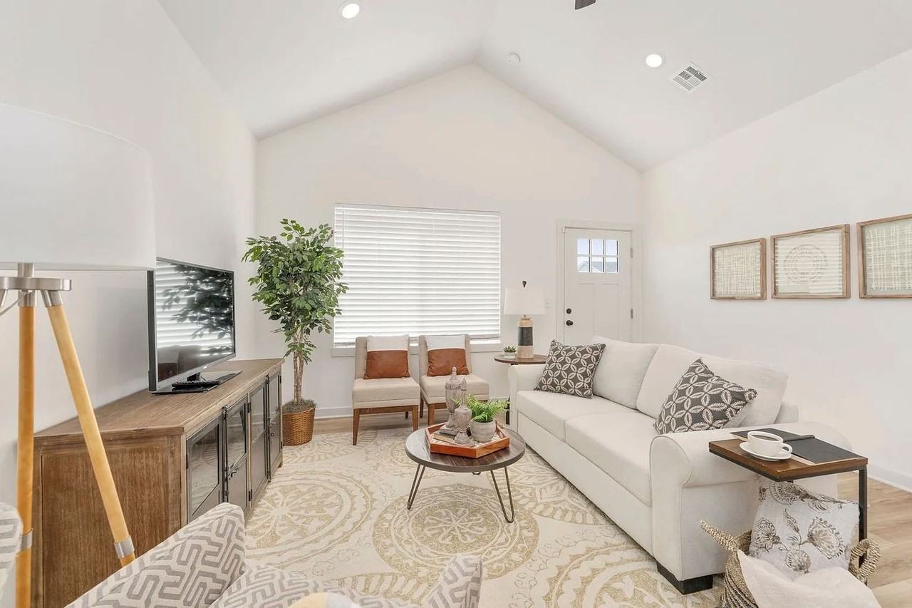 2114 W Elk Ridge Ave - Photo 7 of 15