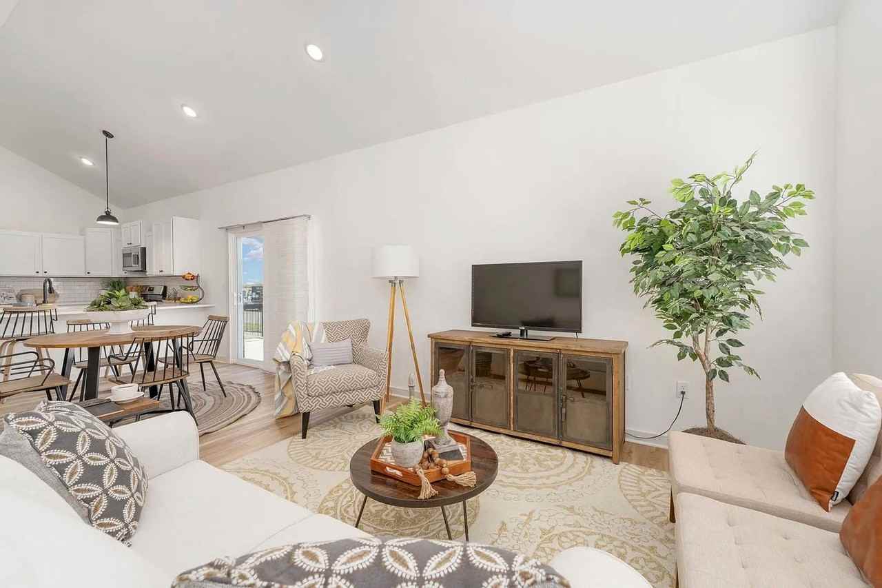 2102 W Elk Ridge Ave - Photo 6 of 16