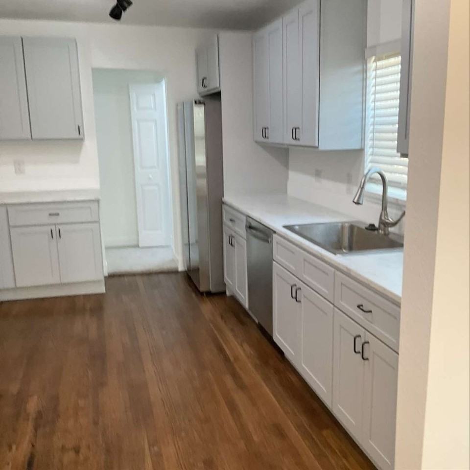 2330 34th Ave N - Photo 2 of 14