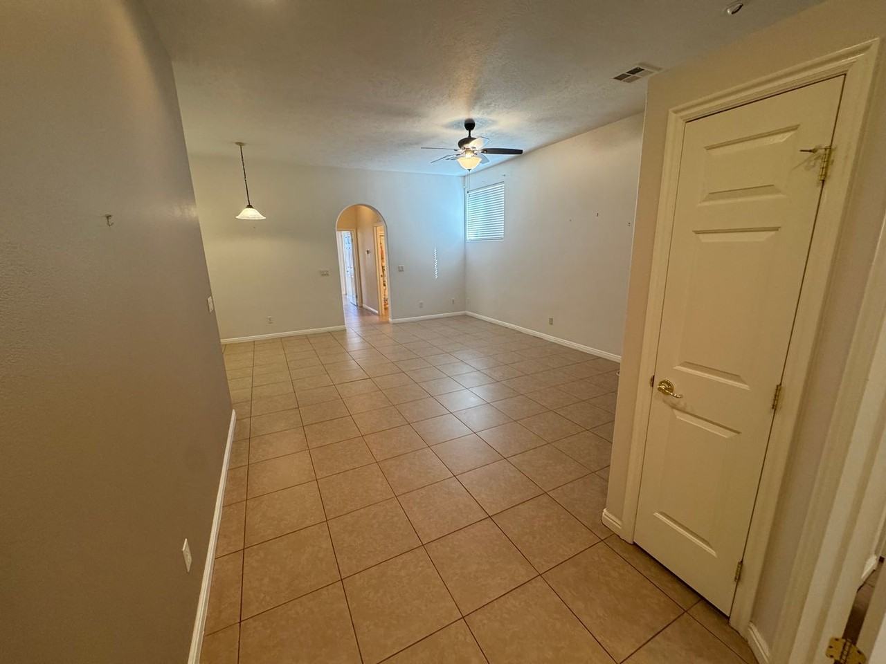 2548 W 225 N - Photo 3 of 19