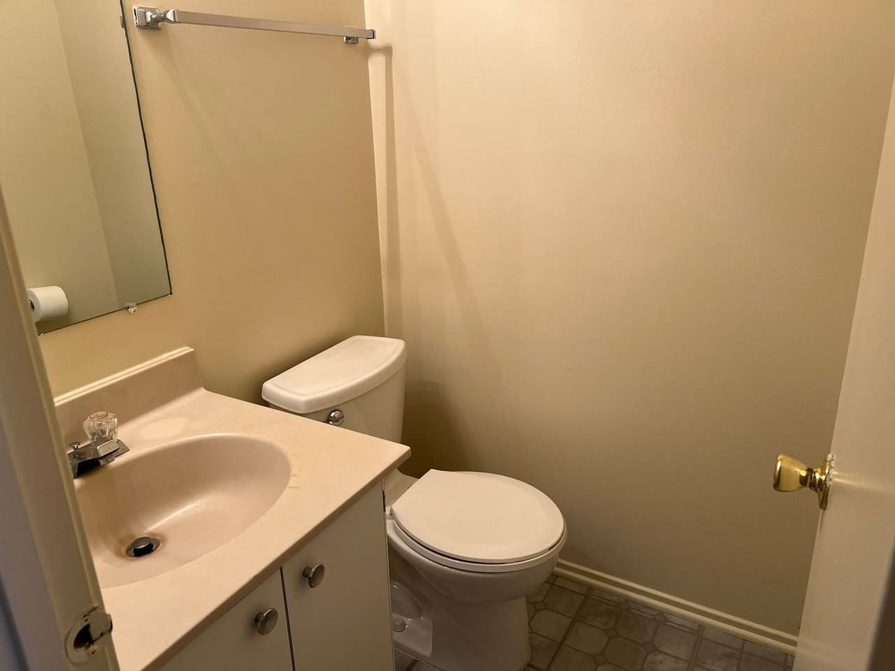 527 Mandolin Ct - Photo 7 of 19