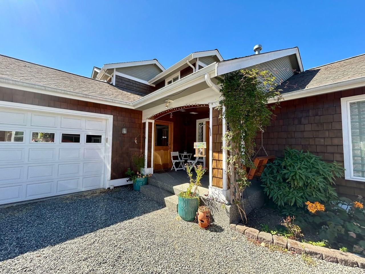1611 34th St - Photo 2 of 50
