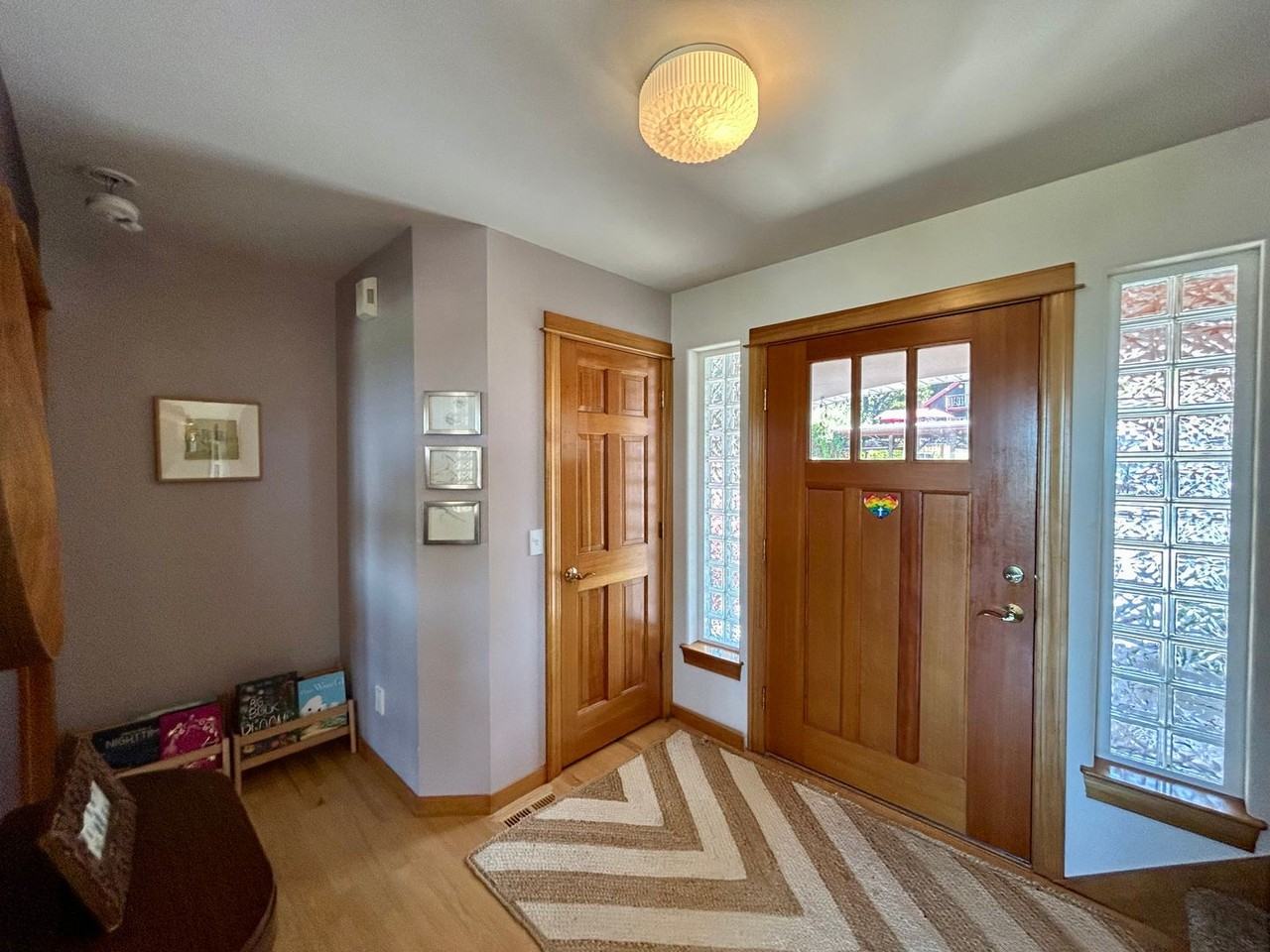 1611 34th St - Photo 6 of 50