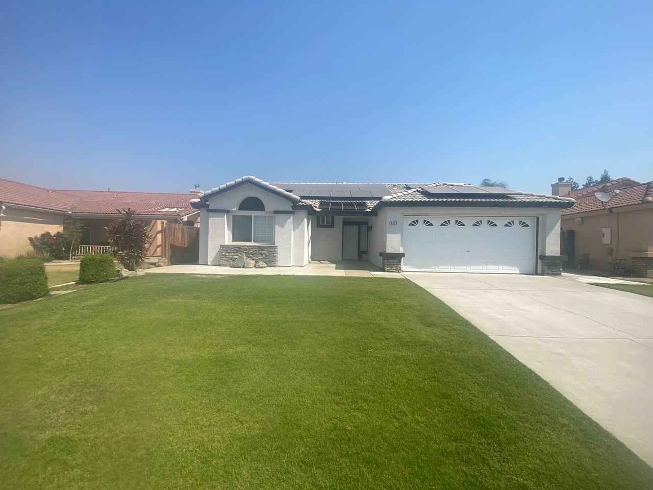 5224 Sierra Caves Ave - Photo 2 of 38