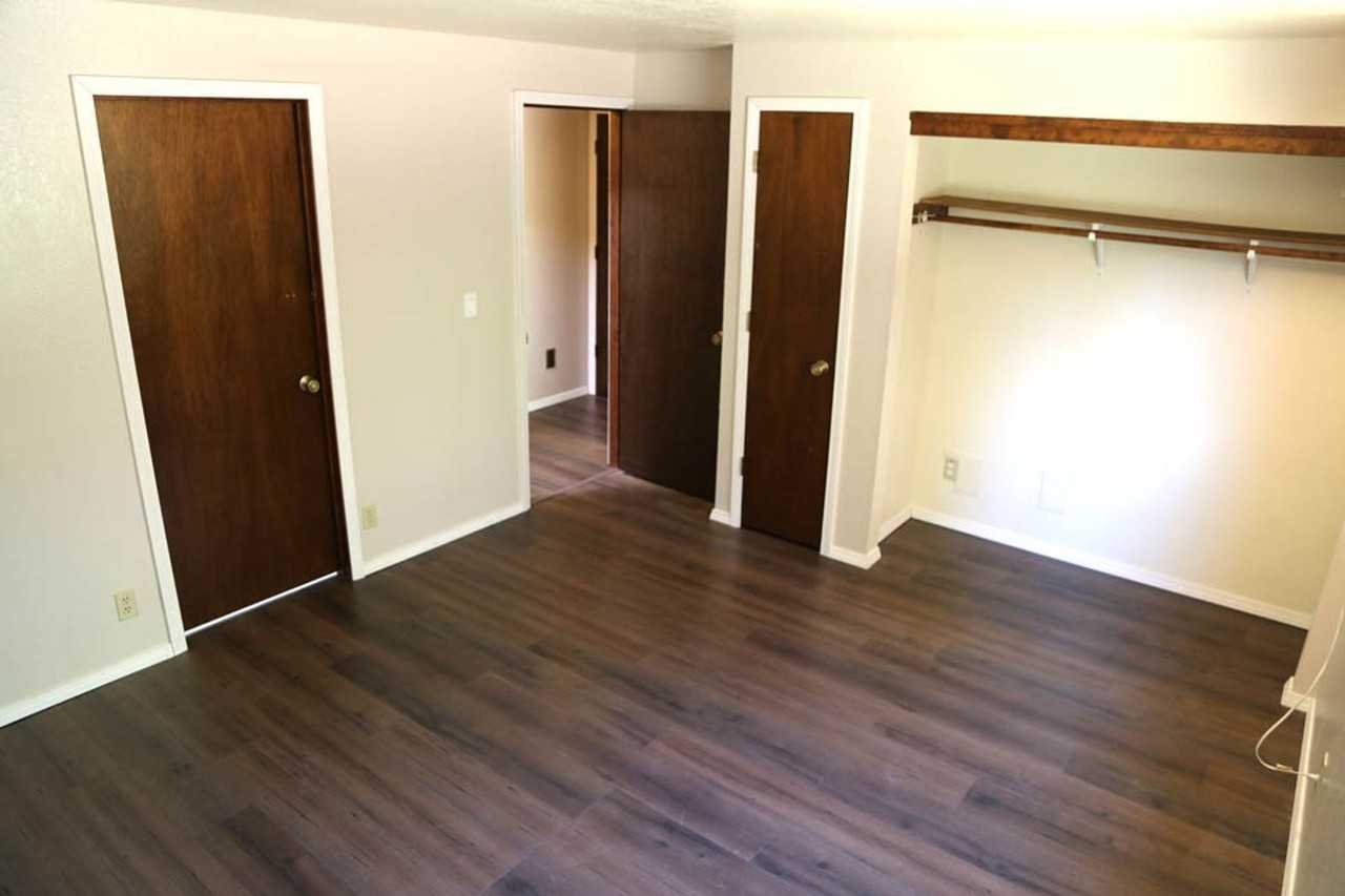 327 Marlon St - Photo 2 of 12