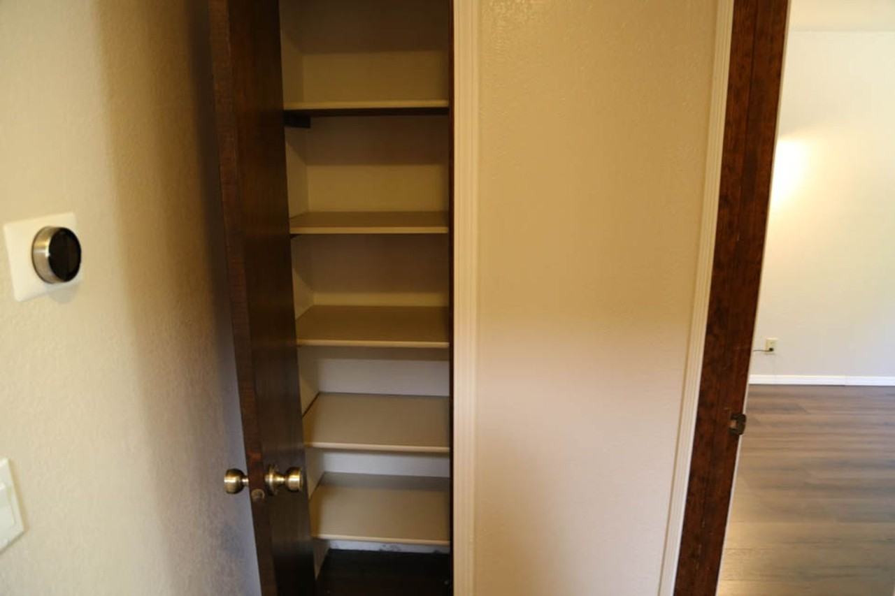 327 Marlon St - Photo 3 of 12