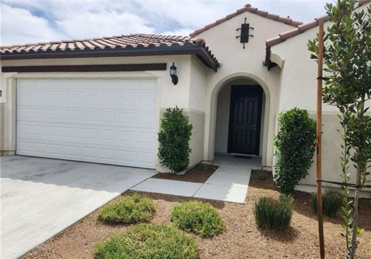 29875 Blue Ridge Ct - Photo 2 of 27