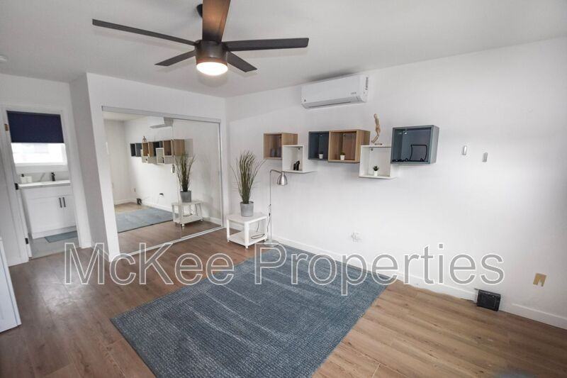 1155 11th St #2 - Photo 3 of 7