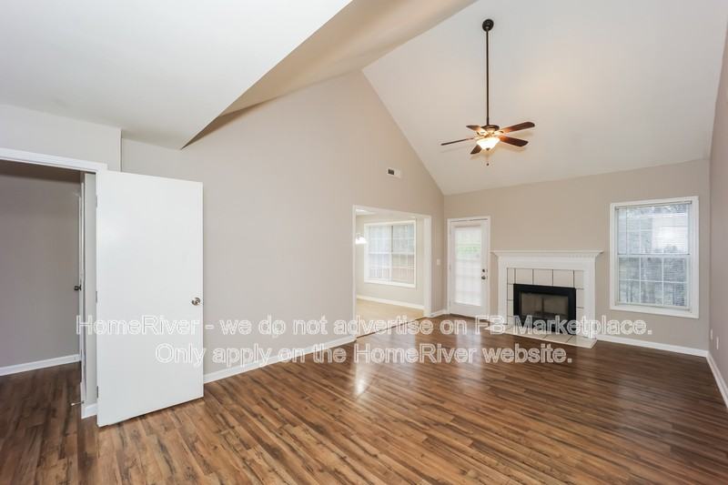 2175 Lake Royale Dr - Photo 3 of 20