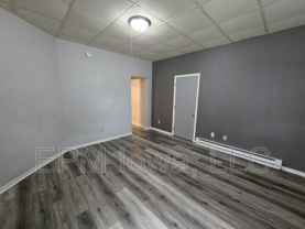 223 1/2 Allen St - Photo 1 of 1