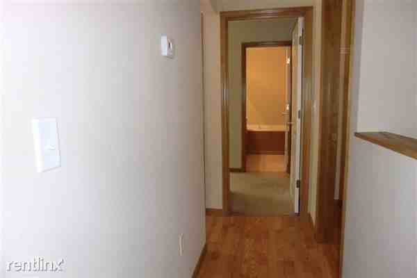 1012 Notting Hill Ct - Photo 3 of 18