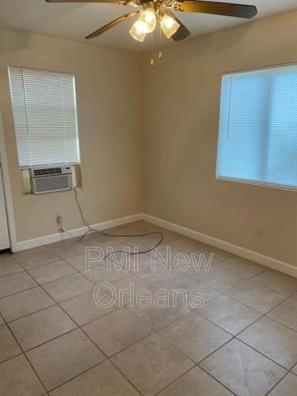 1868 Benefit St - Photo 4 of 7