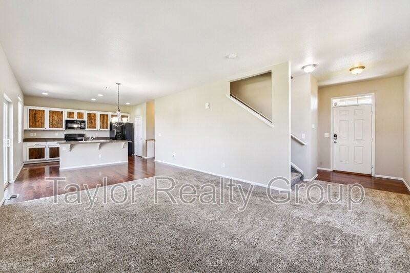 2273 Saddle Back Ct - Photo 2 of 23