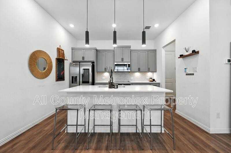 7513 Laburnam Rd - Photo 6 of 23