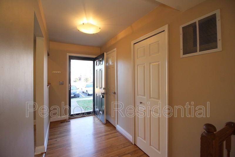 192 Sulgrave Ct - Photo 3 of 29