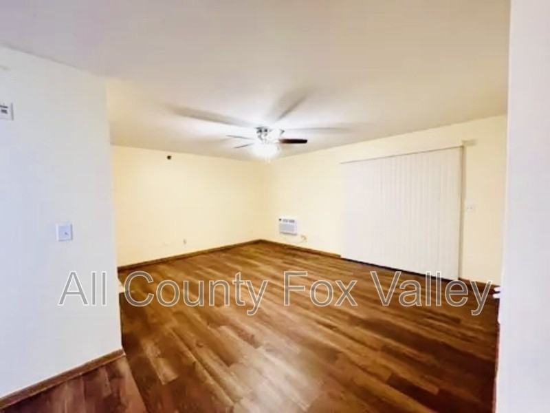 2909 Willow Ln #8 - Photo 4 of 10