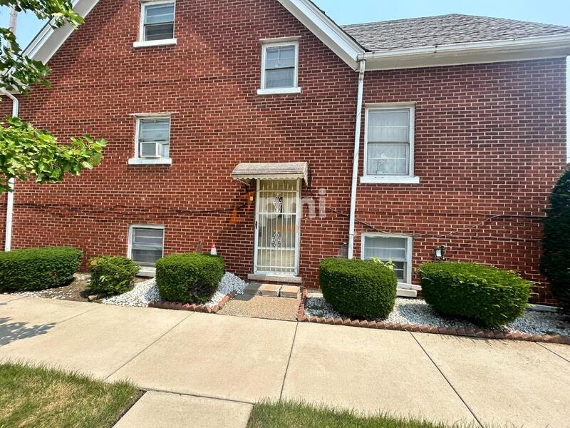 1319 W 151st St #BS - Photo 3 of 16