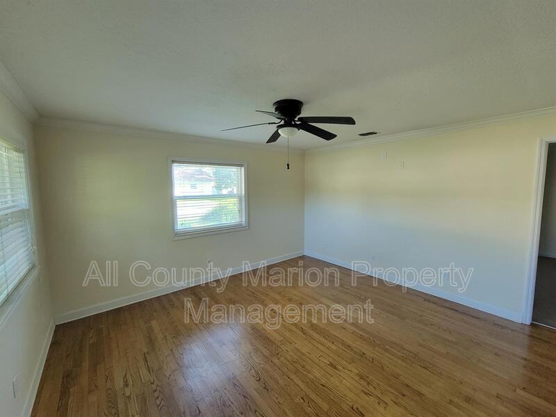 6027 Se Cypress Rd - Photo 2 of 11
