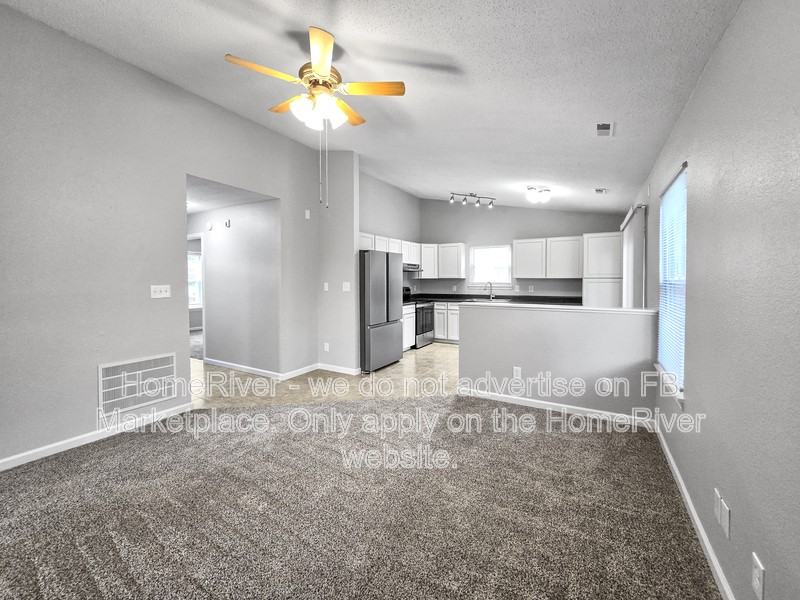 107 Camelia Ct - Photo 4 of 19