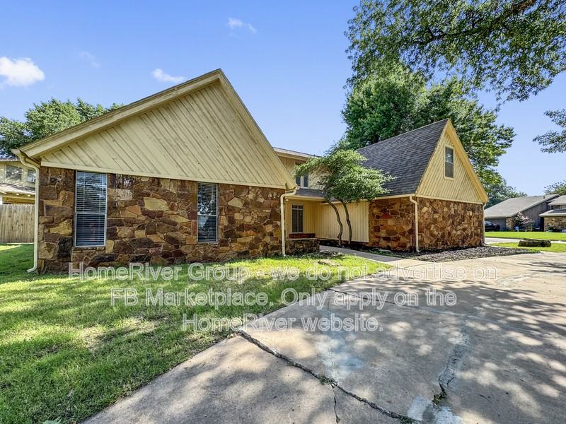 1901 Norwich Cir - Photo 2 of 30