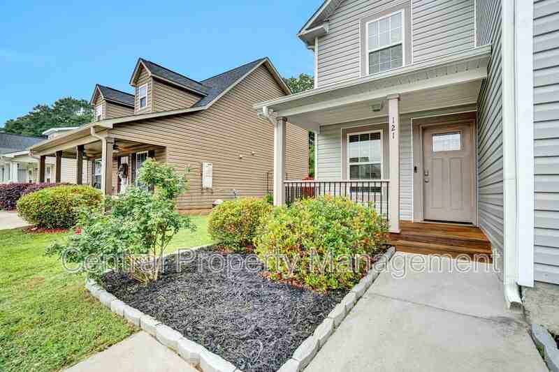 121 Crown Ct - Photo 4 of 50