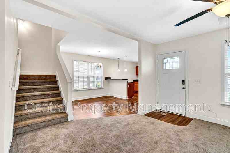 121 Crown Ct - Photo 7 of 50