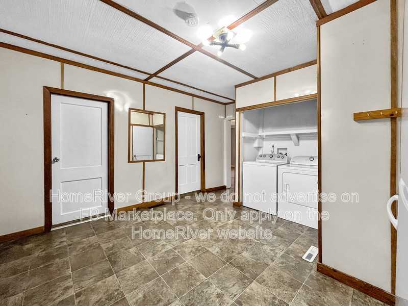 2304 Walnut St - Photo 5 of 19