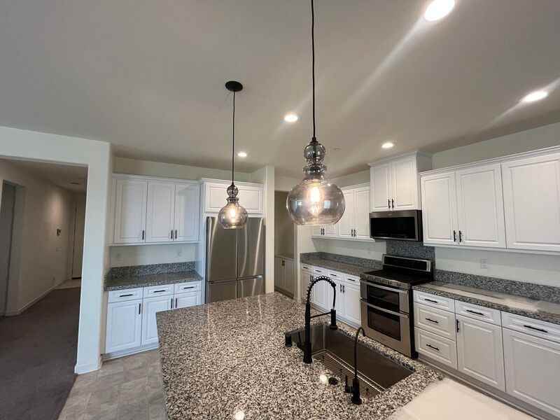 31053 Catania Cir - Photo 2 of 32