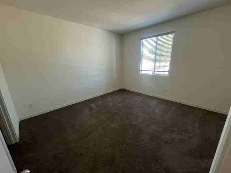 31053 Catania Cir - Photo 4 of 32
