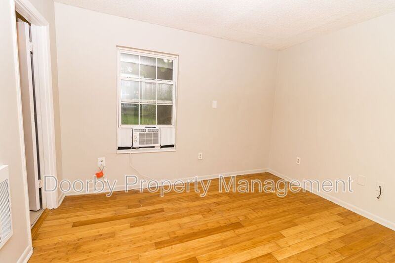 5345 Lazard St #B - Photo 5 of 9