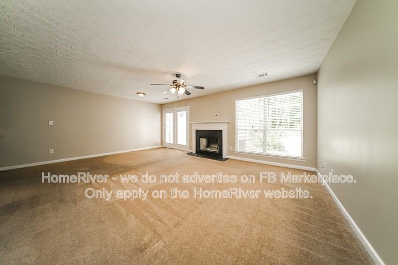 3670 Harvest Dr - Photo 4 of 20