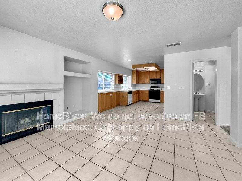 952 Nichols Cir - Photo 2 of 22