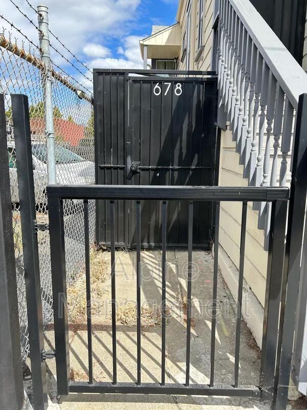 678 19th St - Photo 2 of 23