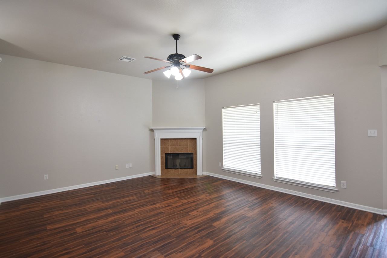 5619 Fair Hill Dr - Photo 7 of 20