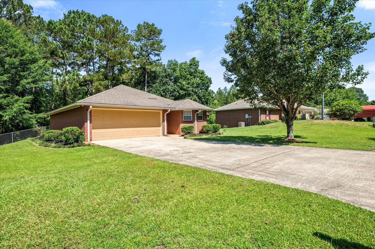 363 Delta Dr W - Photo 2 of 24