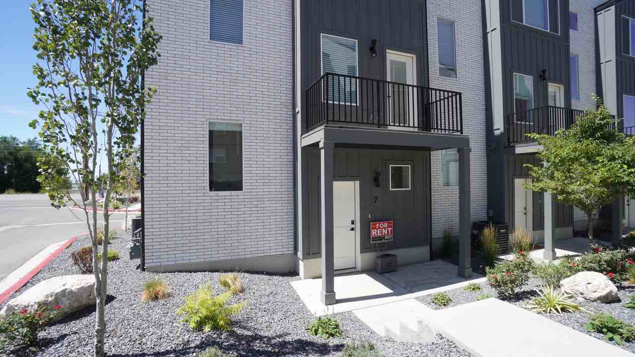 2925 S Highwayste #7 - Photo 4 of 24