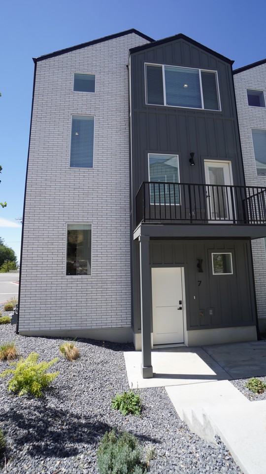 2925 S Highwayste #7 - Photo 5 of 24