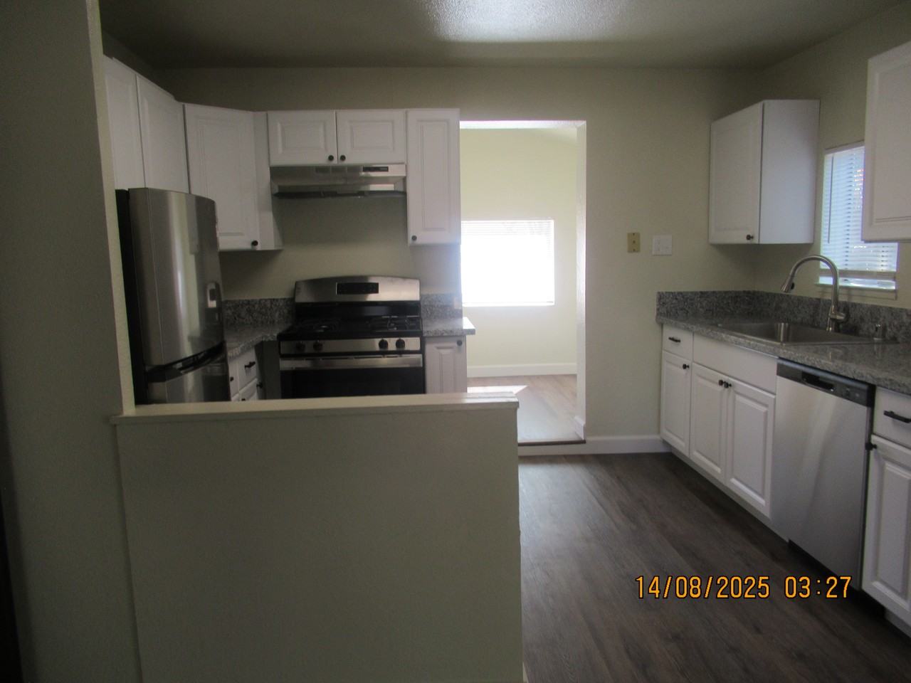 5125 Meyers St - Photo 4 of 14