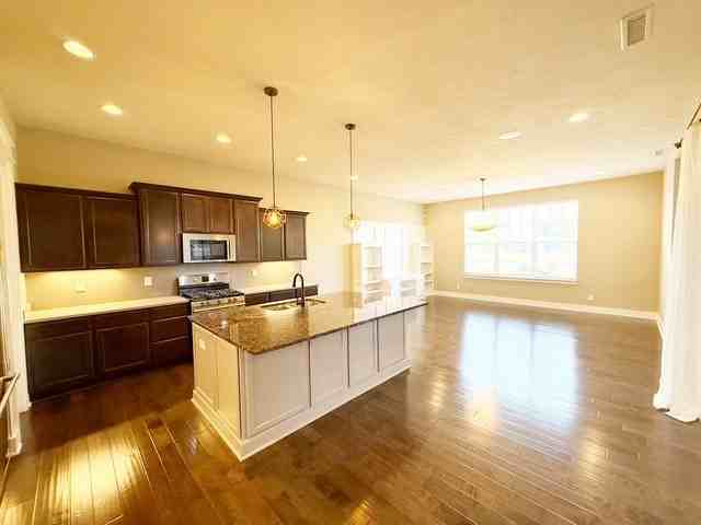 7218 Cherry Creek Boulevard - Photo 6 of 20