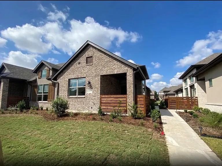 1625 Dewberry Ln #1625 - Photo 2 of 19