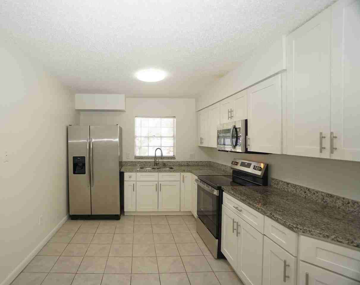 4007 W Cass St - Photo 2 of 15