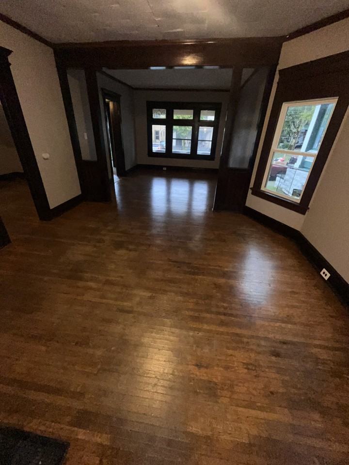 457 Dodge St - Photo 2 of 10