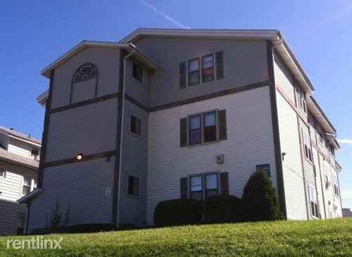 805 Comstock Ave - Photo 2 of 3