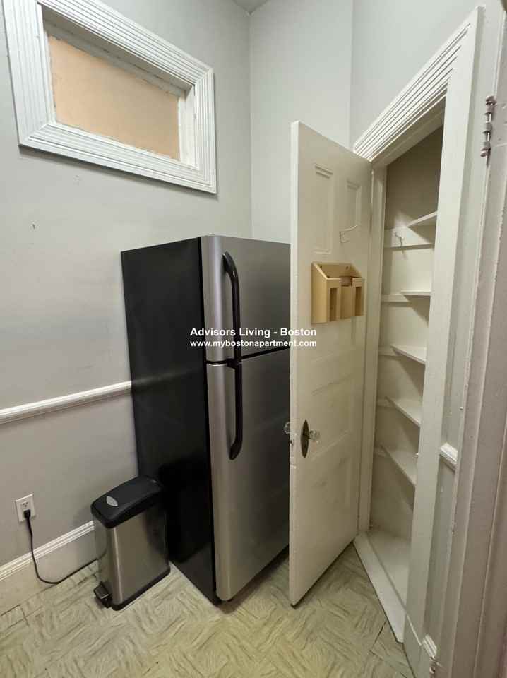 Sewall Ave #108 - Photo 3 of 9