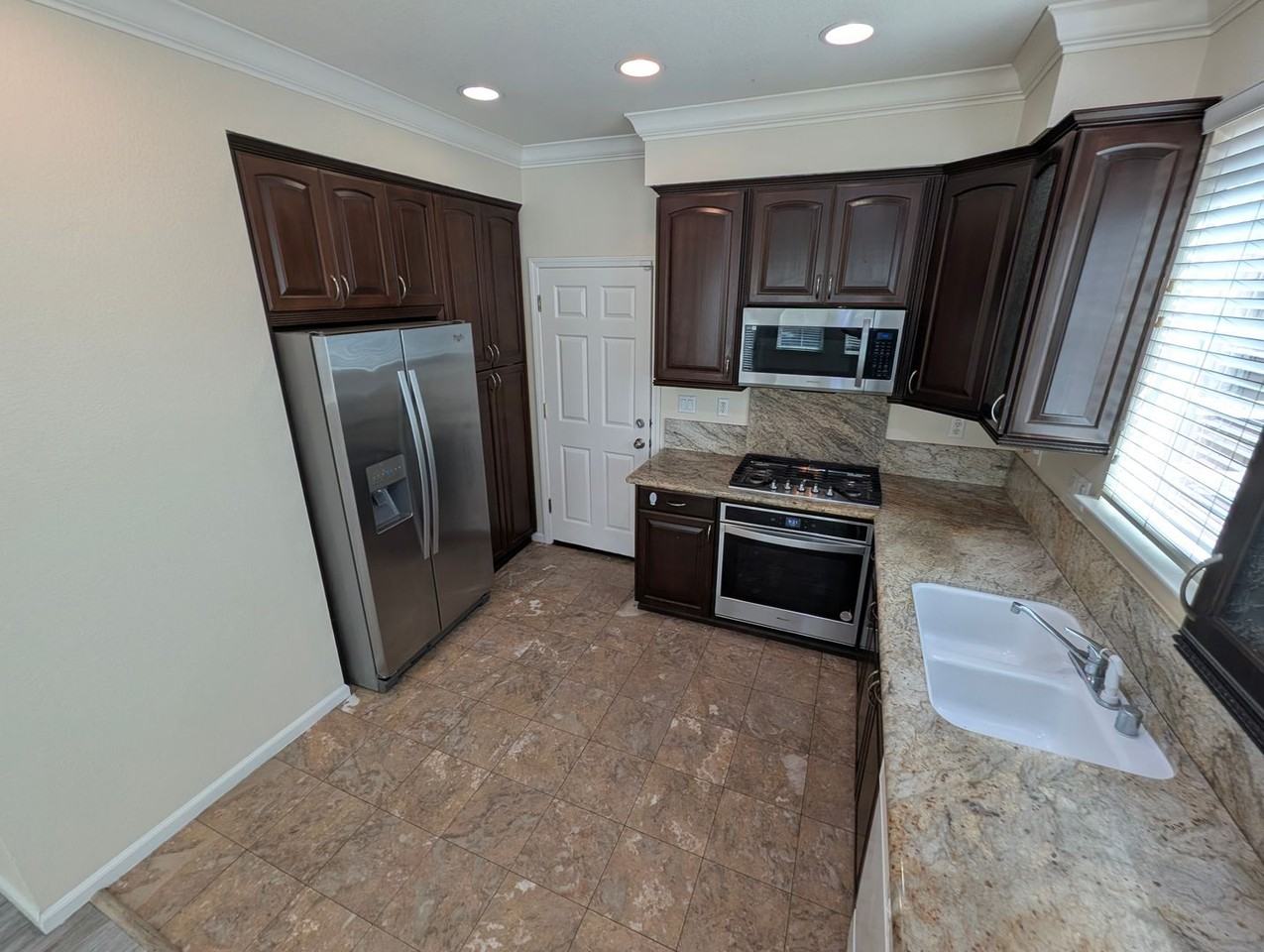 525 Verduzzo Ct - Photo 5 of 15