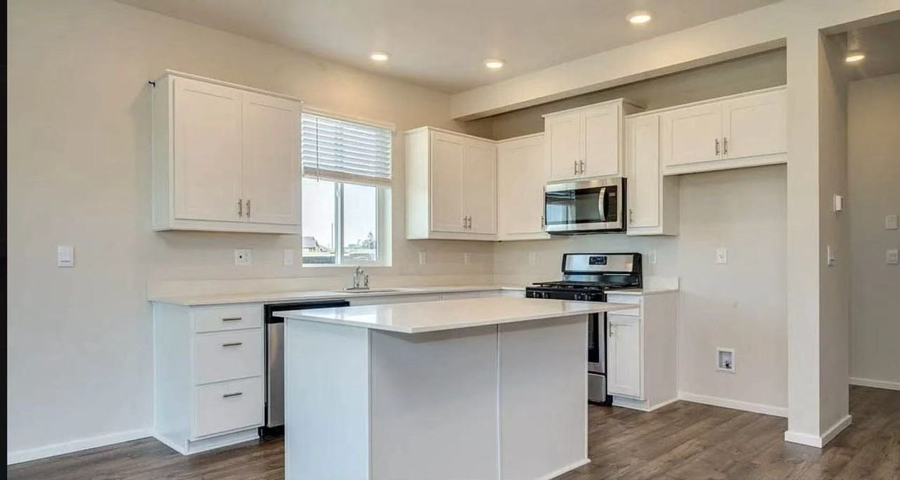 274 Greencrest St Ne - Photo 2 of 6