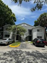 984 Lake Victoria Dr #B - Photo 1 of 1