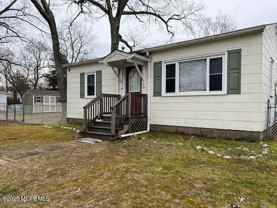 4 Cedar Ave - Photo 1 of 1