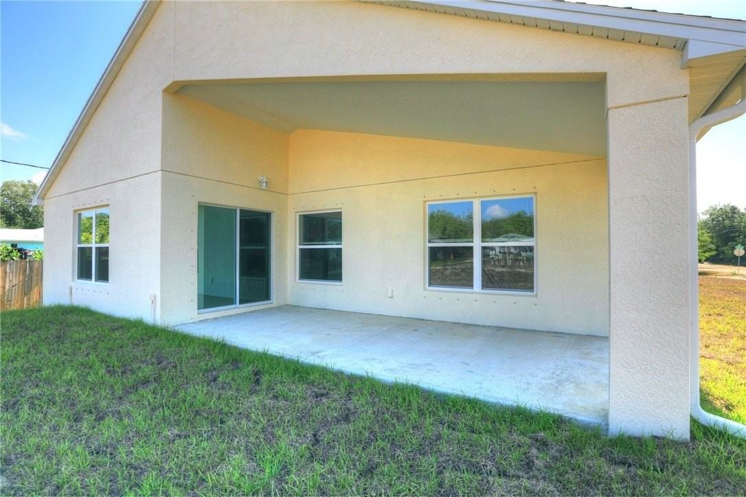 8415 99th Court - Photo 4 of 36